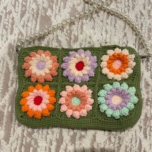 Handcrafted crochet daisy flower crossbody bag